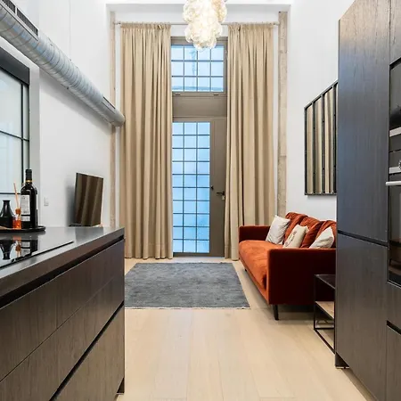 High Ceiling Gem In Heart Of Historic District Apartment *