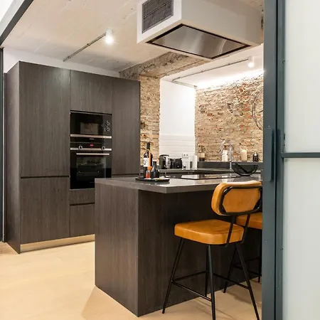 High Ceiling Gem In Heart Of Historic District Apartment Malaga